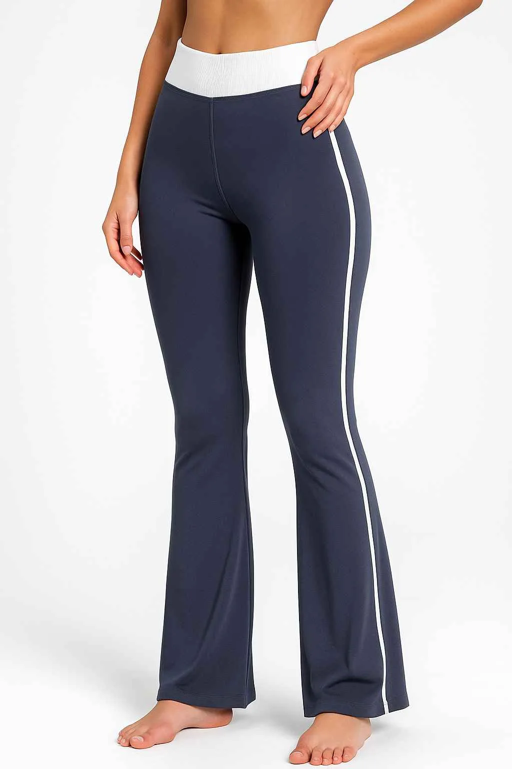 20250828_1729_Slate Gray Flare Pants_remix_01k3s5sbjveyatvd261y66feht_18_11zon
